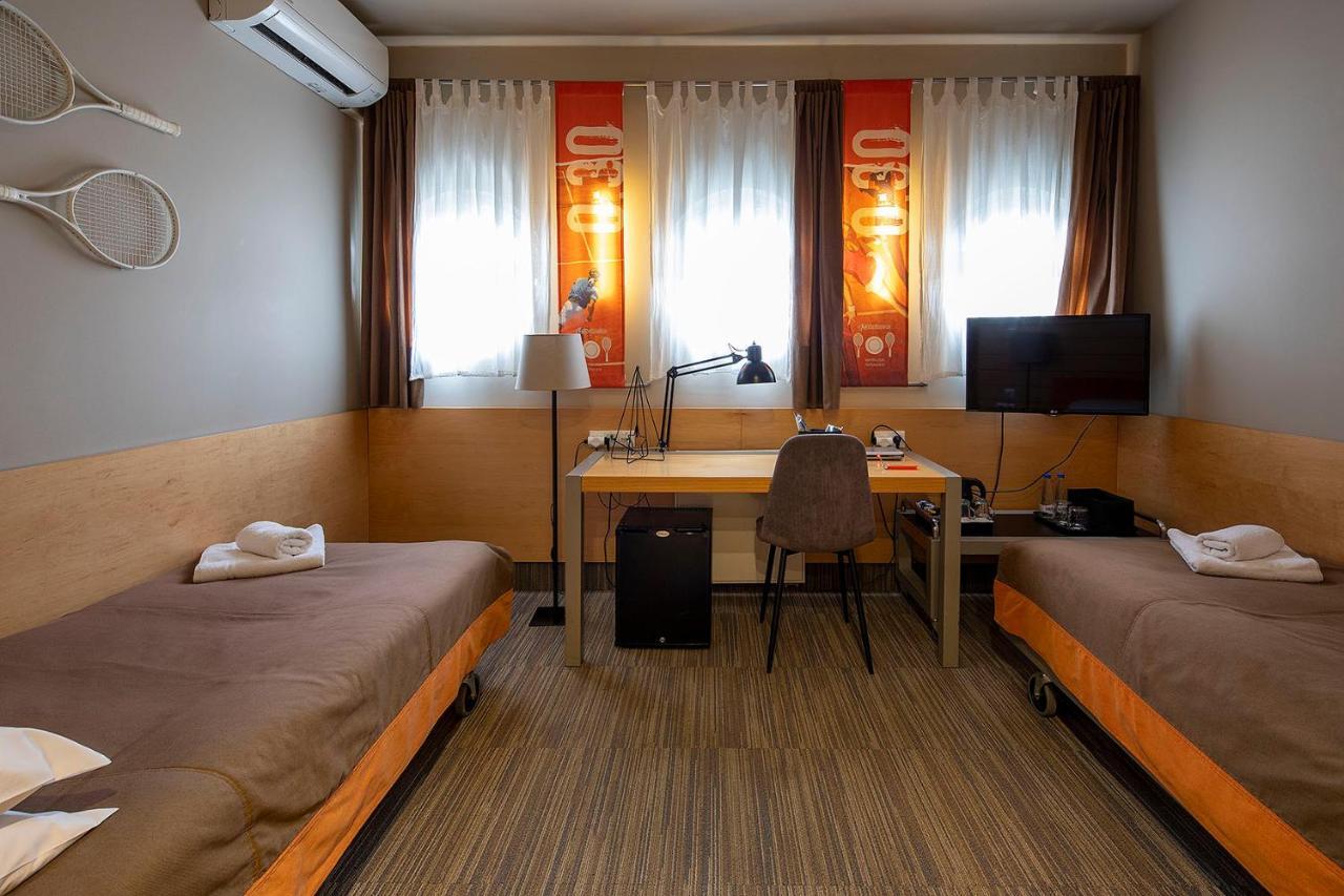 Hotel Restauracja Tenis Kortowo بوزنان المظهر الخارجي الصورة