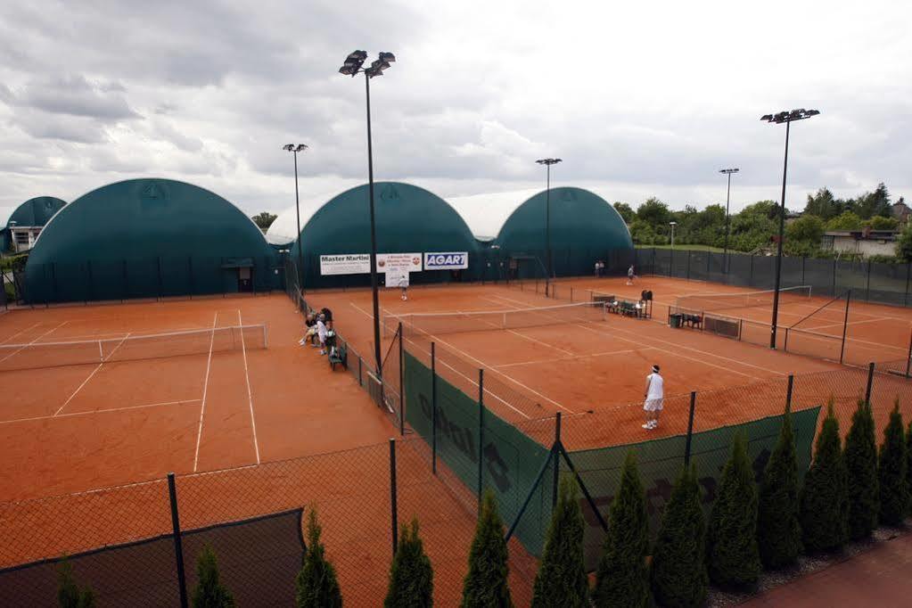 Hotel Restauracja Tenis Kortowo بوزنان المظهر الخارجي الصورة