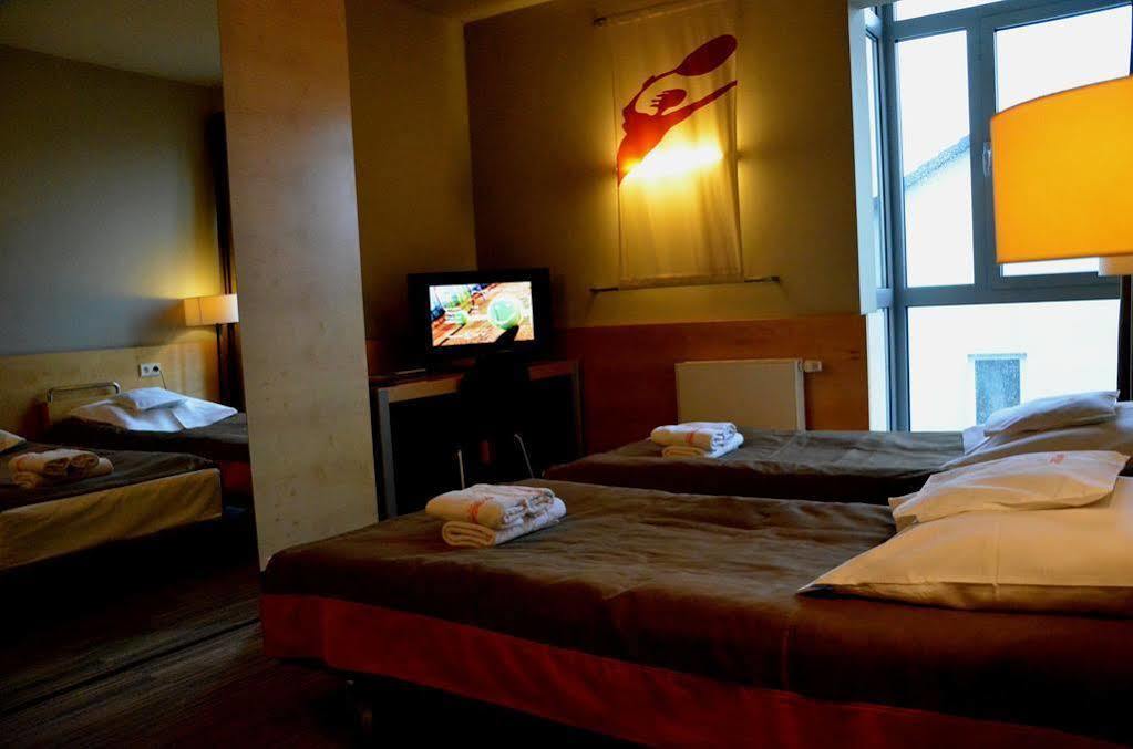 Hotel Restauracja Tenis Kortowo بوزنان المظهر الخارجي الصورة